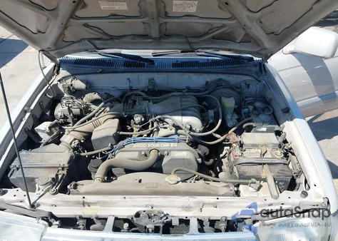 1998 Toyota 4Runner Sr5 V6 Limited from USA, damaged, VIN JT3GN87R4W0089801